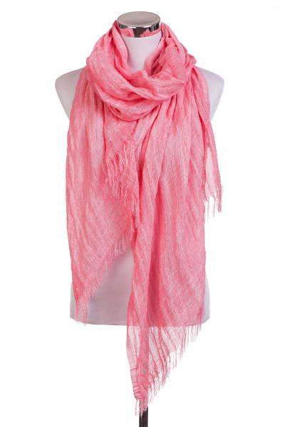 Pinker Leinen Schal mit Knitterfalten